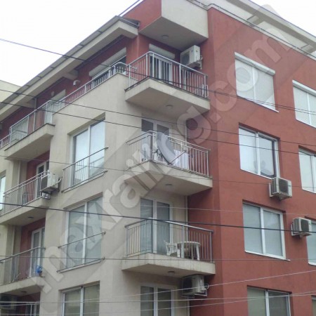 Апартамент Гео Милев